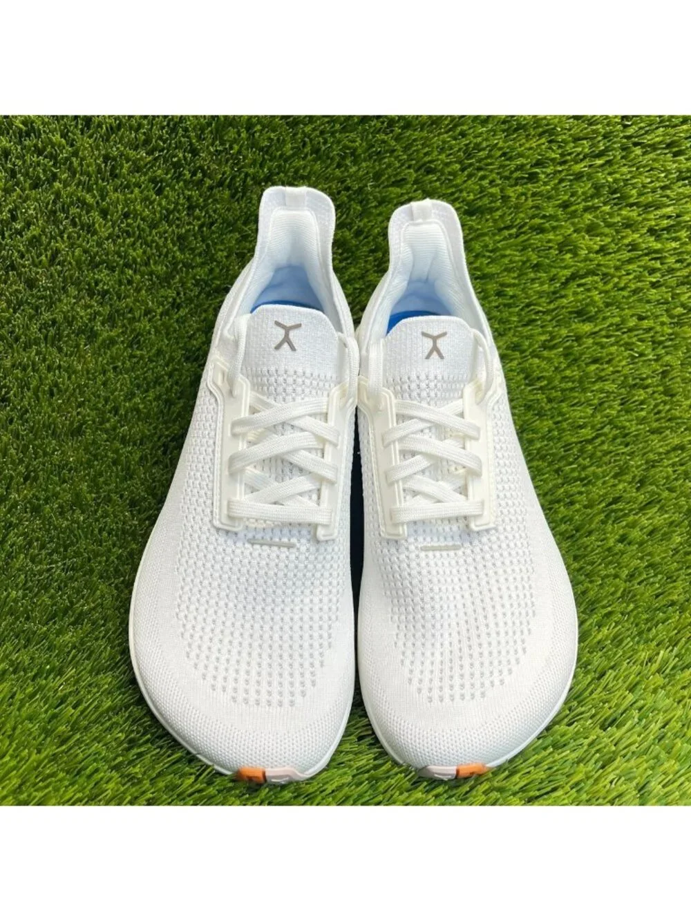Flux Adapt Runner White Gum Mens Size 8.5 Womens Size 10 Running Athletic Shoes